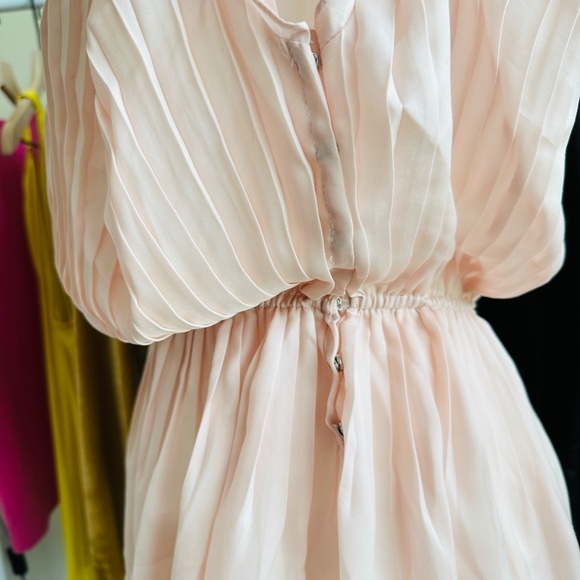 Elizabeth and James | Pale Pink Peplum pleated blouse vintage sz XS - Picture 6 of 16